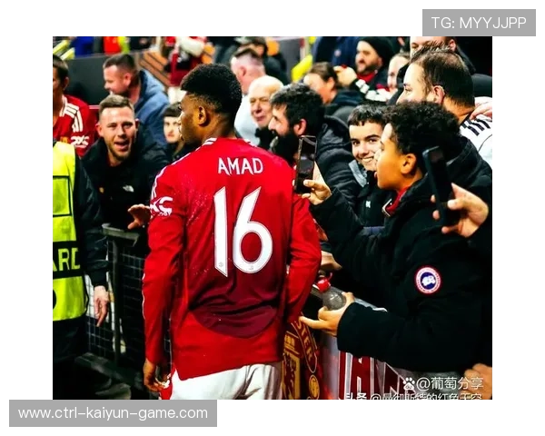 英超球队进行阵地战突破演练，多名球员表现突出