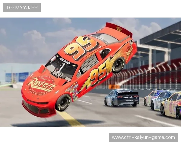 赛车被追尾旋转三圈 赛车被追尾旋转三圈