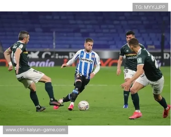 重庆铜梁龙迪马塔反击带球推进，横传制造推射机会