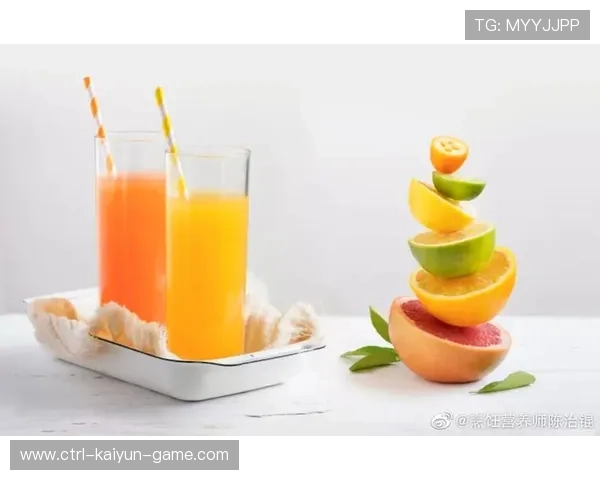 [战队名]新加入的营养师：为了让选手保持清醒，所有的赛前饮品竟然都是定制的果汁。🏥